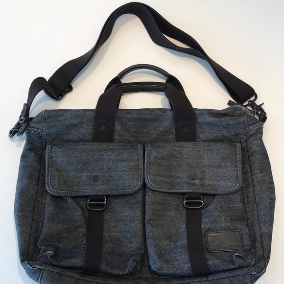 tumi tech messenger bag